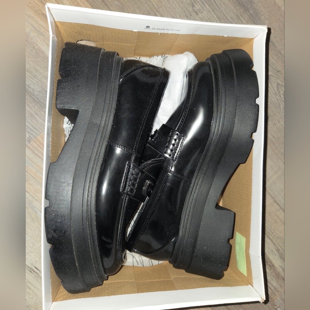 Wild Pair Nelley Platform Lug Sole Platform Loafers - Picture 5 of 14